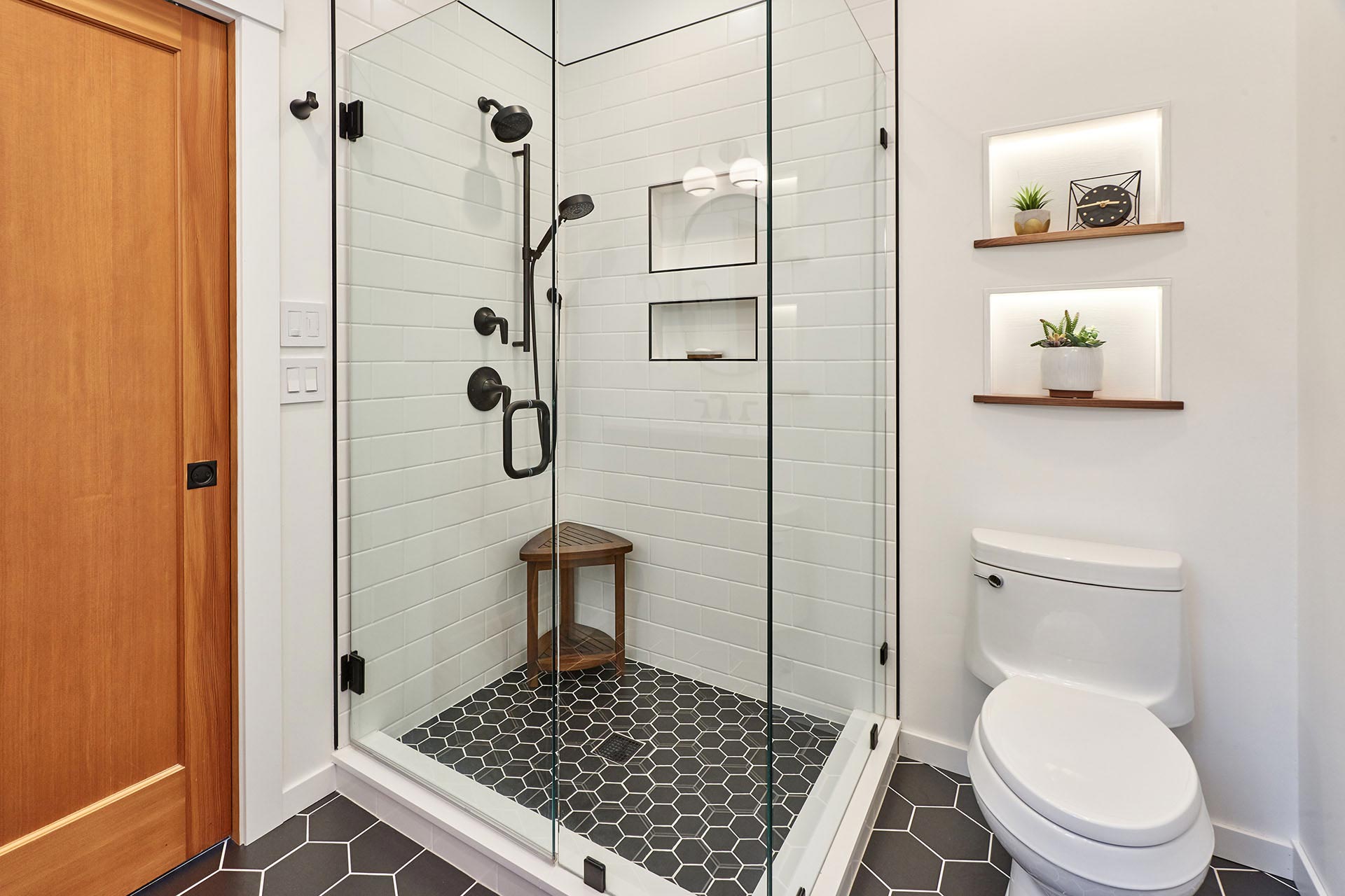 Master Bath Redesign - Henderer Design Build, Corvallis, OR